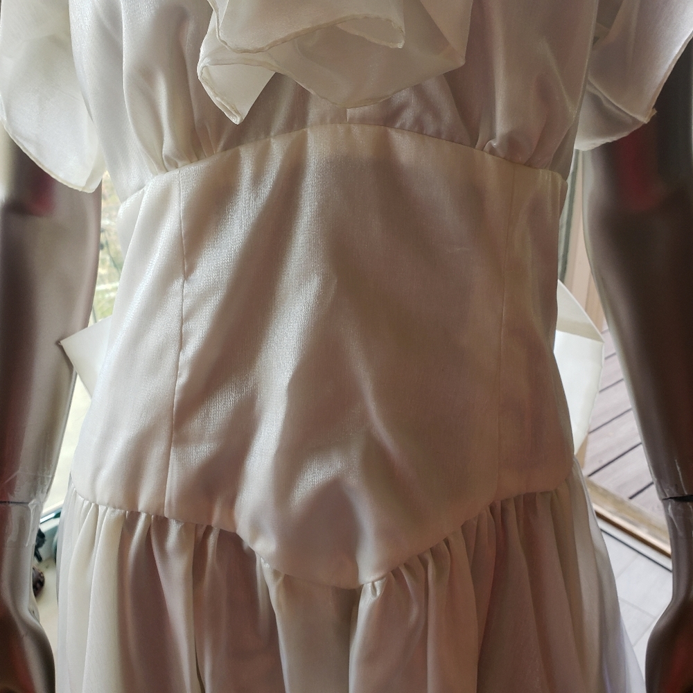 Bespoke Seamstress Made Wedding Dress - Picture 5 of 11